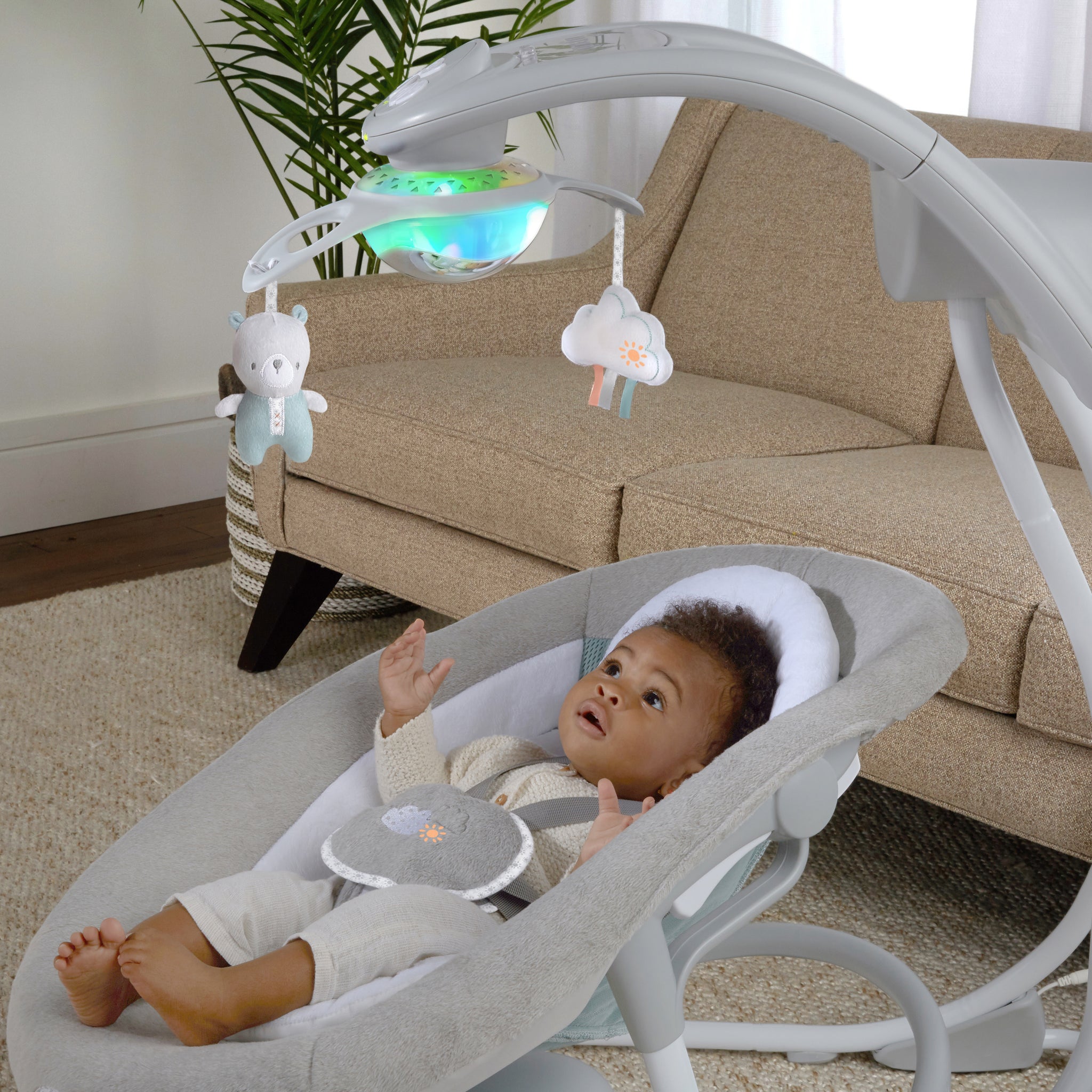 Self swinging baby fashion swing